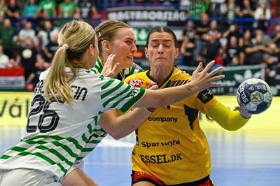 Stine Skogrand og Ikast Håndbold pressede det ungarske storhold Ferencváros til sidste sekund, men måtte gå tomhændede fra banen i IBF Arena. Billedet her stammer fra de to holds møde i Budapest.