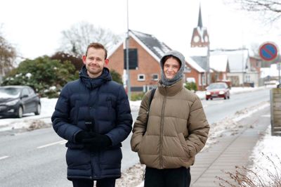 Mediehuset tog en tur til Isenvad for at undersøge, hvordan borgerne har det med at bo i den by, hvor vejret gang på gang er både mest koldt og mest vådt. Mikkel Korsgaard Christensen og Rebekka Krog Erlandsen fandt de store svar hos byens mindste indbyggere.