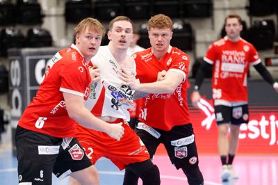 Emil Vestergaard Larsen (i.m.) siger efter to et halvt år i HC Midtjylland farvel til Herning og goddag til Sverige. Han tiltræder med øjeblikkelig virkning hos Amo Handboll.