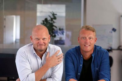 De to forretningspartnere Mads Bygballe (t.v.) og Bjarke Hansen. Stifter af Primo Tours Bjarke Hansen køber det Aarhus-baserede Ruby Travel Group