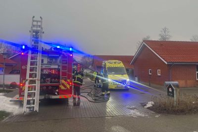 Der var et massivt opbud af brandfolk, politibetjente og ambulancereddere, da der tidligere på måneden var brand i et rækkehus i Vildbjerg.