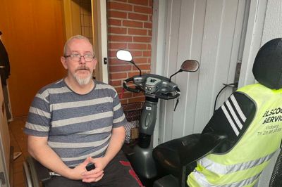 Mikael Høj Jørgensen var gode venner med den 46-årige mand, der torsdag morgen omkom i en brand i Vildbjerg. De to var også naboer.
