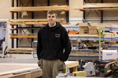 Andreas Moselund Østergaard bliver udlært tømrer i marts 2027 og vil derefter gerne arbejde nogle år som tømrer. Senere vil han måske videreuddanne sig til enten bygningskonstruktør eller bygningsingeniør.