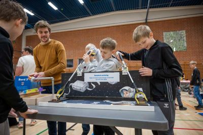 Naturfagsmaraton er en årligt tilbagevendende begivenhed, hvor 5. og 6. klasser dyster på nye løsninger til kendte problemstillinger med et naturvidenskabeligt afsæt.