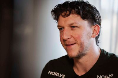 Lasse Møller fortalte ærligt om præstationspres og bedre mental balance efter at være blevet far, da han mandag mødte en stribe danske pressefolk - heriblandt Herning Folkeblad - på Hotel Scandic Regina.