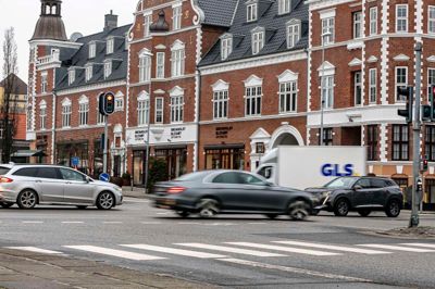 Krydset ved Ågade og Østerbro er et af de meget trafikerede kryds i Skive.