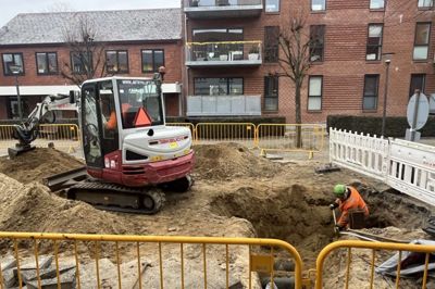 Grave-arbejdet i Bredgade er påbegyndt og fortsætter indtil videre, siger Claus Sørensen fra Herning Vand.