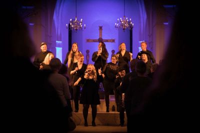 Jakob Gunnertoft og Gunnertoft Gospel Singers gæster Vildbjerg om 11 måneder - onsdag 16. december - giver de julekoncert i Vildbjerg Kirke.