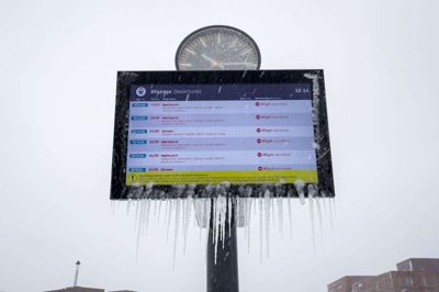 Varslet snestorm har fået DSB til at tynde ud togene i myldretidstrafikken. (Arkivfoto).