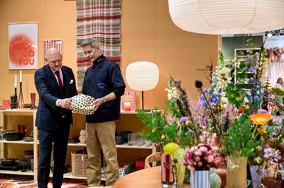 Designer og forfatter David Andersen (til højre) og administrerende direktør i MCH A/S Georg Sørensen var rundt at kigge på messen, efter de begge havde talt til åbningen af Formland.
