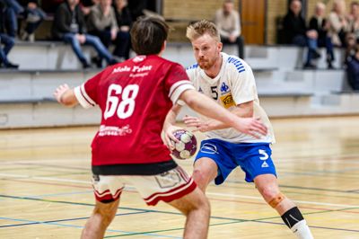 Der har ikke været overdreven trængsel på tilskuerpladserne, når Henrik Pinholt og Stoholm har spillet de senere år. Det vil man gerne have lavet om på, i lyset af at holdet meget vel kan rykke op i 1. division.