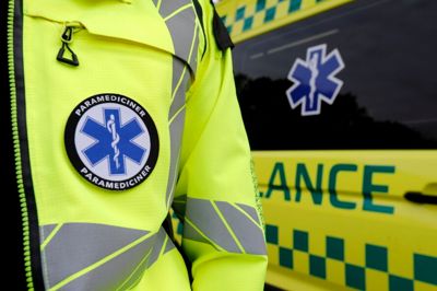 Knallertkøreren blev kørt til sygehuset i Viborg.