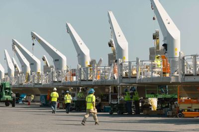 En dommer i Washington, D.C. har mandag givet energiselskabet Ørsted medhold i at få sat byggestoppet på havvindprojektet Sunrise Wind på pause. Det betyder, at arbejdet nu må genoptages. (Arkivfoto).