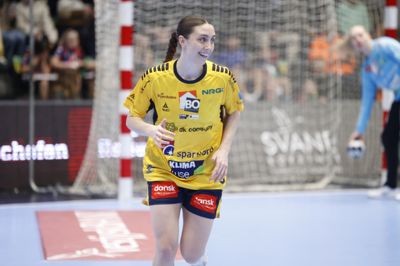 Højrefløjen Cecilie Brandt fra Ikast Håndbold kan se frem til sine første landskampe i næsten et år.
