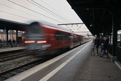 Togtrafikken bliver udfordret de kommende otte dage, oplyser DSB. (Arkivfoto).