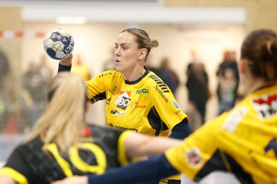 Emilie Arntzen og Ikast Håndbold har slået Horsens i alle sæsonens tre indbyrdes opgør. I dag kan Ikast-holdet sikre sig en plads i DM-semifinalerne, hvis det lykkes at få fire på stribe mod østjyderne.