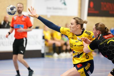 I fire år havde Emilie Arntzen hjemmebane i Sala Polivalenta i Bukarest. I aften ankommer hun til arenaen som modstander med Ikast Håndbold.