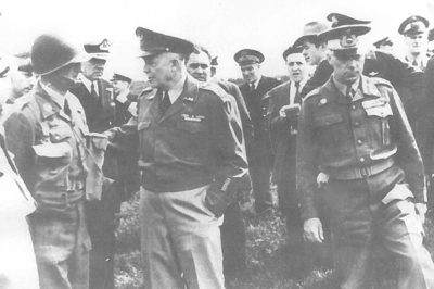 Natos øverstkommanderende General Eisenhower var den 22. maj 1951 på besøg på Flyvestation Karup.
