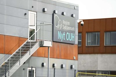 Første spadestik til det nye supersygehus i Odense blev taget i 2016. Siden er en række udfordringer og forsinkelser tilstødt. Nu er planen, at sygehuset kan slå dørene op i slutningen af 2027. (Arkivfoto).