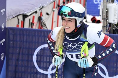 Lindsey Vonn var glad og tilfreds, da hun trænede fredag forud for søndagens styrtløb. Amerikaneren endte dog med at styrte og udgå i søndagens OL-styrtløb. (Arkivfoto).