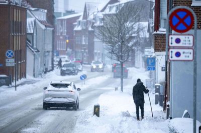 Den seneste måned er der faldet masser af sne i Danmark, og der er mere på vej i denne uge. (Arkivfoto).