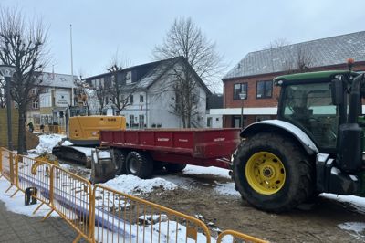 Sne og frost har flere gange forsinket gravearbejdet i Vildbjerg centrum. Det har fået indflydelse på årsprogrammet for Vildbjerg Handelsforening, der ikke har fastsat en åbningsfest.