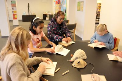 Kreative sysler på biblioteket