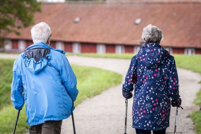 Hos mange ægtepar vil kvinden leve længere end manden. Tal fra Danmarks Statistik viser, at mænd i gennemsnit bliver 80,3 år, mens kvinder bliver 83,9 år. (Arkivfoto).