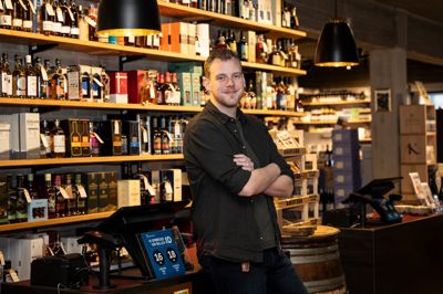 Jens Overmark fra Uhrskov Vinhandel har en passion for franske bobler.