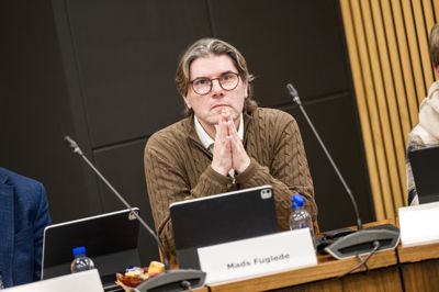 Mads Fuglede og Danmarksdemokraterne har fredag formiddag forladt budgetforhandlingerne i Ringkøbing-Skjern Kommune og står dermed udenfor aftalen de kommende fire år, med mindre de på næste års budgetkonference træder ind i aftalen igen.