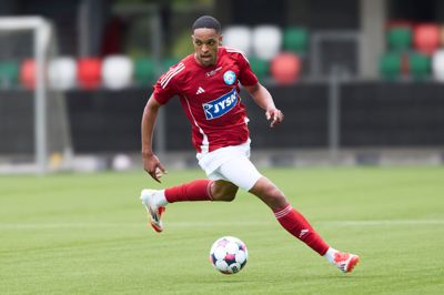 Leonel Montano trænede ikke med SIF-truppen torsdag, og han er ifølge avisens oplysninger på vej væk fra klubben på en lejeaftale.