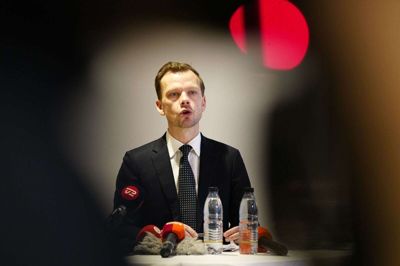Justitsminister Peter Hummelgaard (S) har mandag morgen i Odense præsenteret ni initiativer mod bandekriminalitet og kriminelle familier.