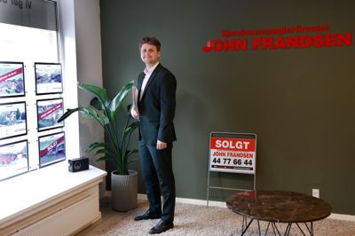 Førstegangskøbere fylder i stigende grad på boligmarkedet i Vildbjerg og Aulum, hvor økonomi og muligheder for at få mere bolig for pengene er afgørende, fortæller ejendomsmægler Mads Fyrstenberg Sørensen fra John Frandsen.