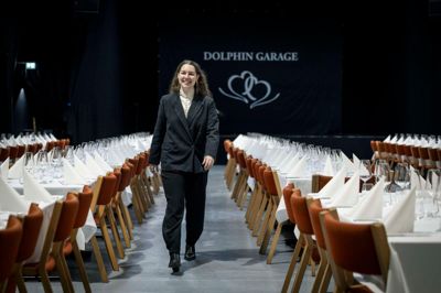 Julie Vermø er i ledelsen for Dolphin-familien sammen med sin far Jan Ørum Vermø.