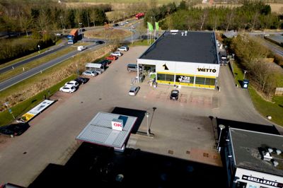En 45-årig mand fra Rødkærsbro og en ukendt medgerningsmand forsøgte at begå indbrud hos Netto i Kjellerup.