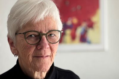 Lis Pedersen oplevede, at hendes børn tog sig godt af hende, da hun mistede sin mand. Nu vil hun gerne hjælpe andre med at komme gennem deres sorg over tab af pårørende.