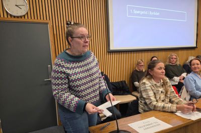 Asli Sjørup fra Grønbjerg er en af dem, der har benyttet sig af byrådets spørgetid. Men dog uden at få et reelt svar på sine spøgmål, fordi de politikere, der skulle svarene hende ikke var klædt på til at svare. Derfor vil det nuværende byråd ændre på reglerne for at stille spørgsmål i byrådets spørgetid.
