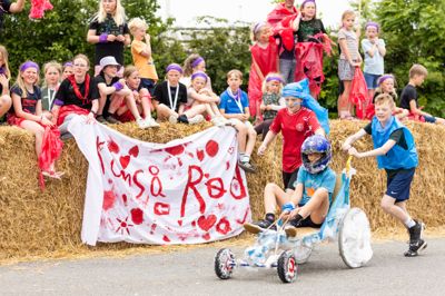 Sæbekasseløb er blandt aktiviteterne, når Ikast KFUM og KFUK inviterer til landsdækkende børnefestival til marts.