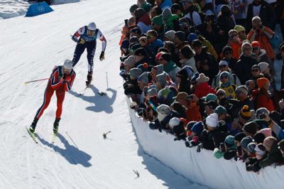 Johannes Høsflot Klæbo og Norge henviste Gus Schumacher og USA til andenpladsen.