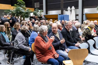 Der var fyldt til sidste plads, da Mediehuset Ikast-Brande og kommunen senest inviterede indenfor til information og rundvisning omkring forvandlingerne af rådhuset og den tidligere Ikast Vestre Skole. Ved arrangementet på billedet fik læsere og borgere afsløret, hvad der helt konkret skal ske, når det nuværende rådhus bliver til et borger-og bibliotekshus.