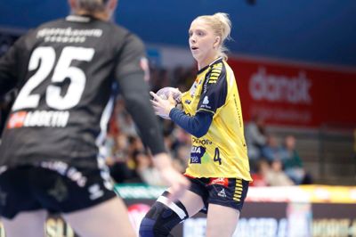 Julie Scaglione vandt afstemningen om at blive årets spiller i Ikast Håndbold. Forud for denne sæson var hun ellers ude med en skade i 15 måneder, men er kommet stærkt tilbage.