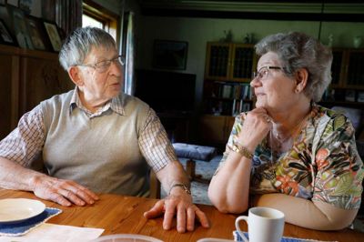 Inger og Villy Linnebjerg havde for tre år siden diamantbryllup. Nu runder han 90 år og de to klarer stadig sig selv og passer på hinanden.