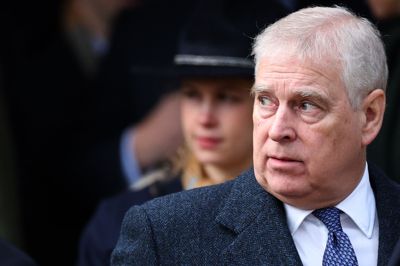 Den tidligere prins Andrew Mountbatten-Windsor er ifølge flere britiske medier blevet anholdt torsdag på sin 66-års fødselsdag.