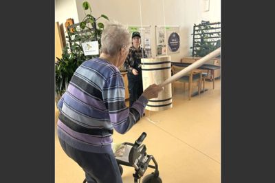 Der blev gået til makronerne, da beboerne på plejecenter Birkegården i Stoholm slog katten af tønden.