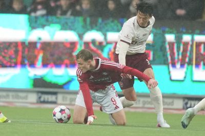 Alexander Simmelhack fik chancen fra start, men blev skiftet ud i anden halvleg.