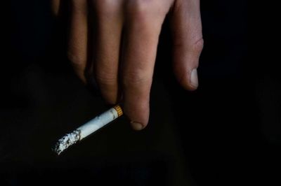 Der er sket fremskridt i overlevelsen for lungekræft, men det er fortsat en af de kræftformer, hvor der er lavest chancer for at overleve. Med femte kræftplan blev der afsat penge til rygestopmedicin og rådgivning til kræftpatienter. (Arkivfoto).