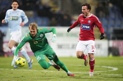 Sofus Berger er en af de SIF-spillere, der har brug for ekstra kamptræning.