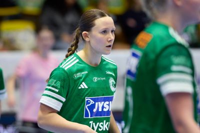 Isabella Poulsen fik tidligt i kampen et slag på skulderen.