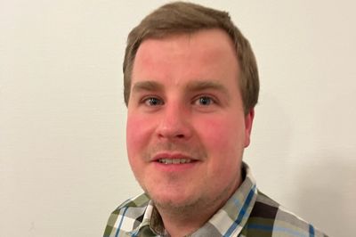 Kasper Riisager skifter jobbet som souschef hos Meny i Silkeborg ud med jobbet som købmand i Skelhøje.