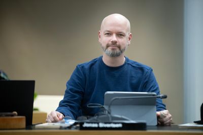 - På mange skoler er man allerede ved at danne sig erfaringer om, hvordan man laver de bedste lokale specialklasser, siger Jonas Sivertsen (S), formand for skoleudvalget. Han er ikke i tvivl om, at det er den rigtige vej at gå for specialområdet.